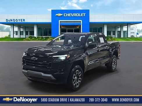 Used 2023 Chevrolet Colorado Z71 w/ Z71 Convenience Package 2 image 1