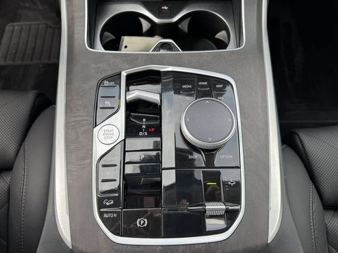 Used 2025 BMW X7 xDrive40i AWD/4WD image 25