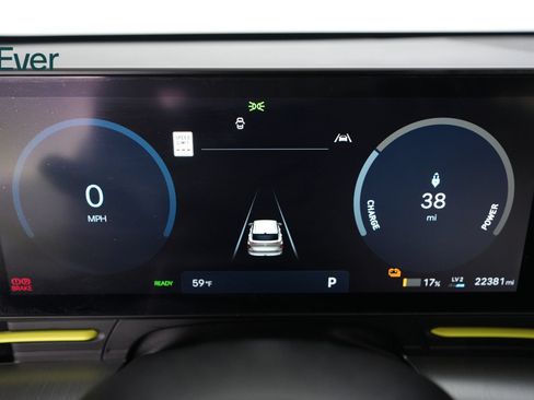 Used 2024 Hyundai Kona Limited FWD image 7