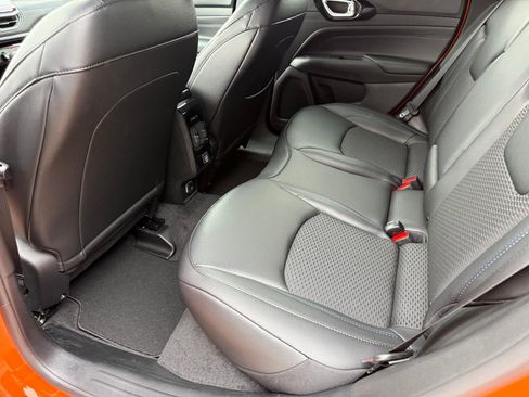 New 2026 Jeep Compass Latitude image 27