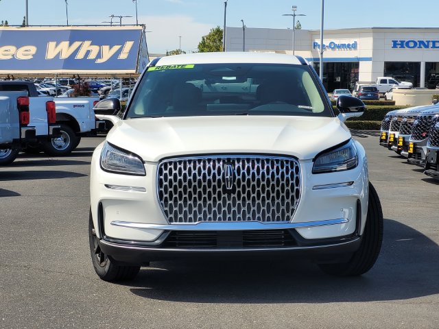 New 2025 Lincoln Corsair FWD w/ Equipment Group 101A image 3
