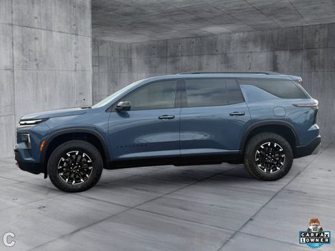 Used 2024 Chevrolet Traverse Z71 w/ Enhanced Driving Package AWD/4WD image 3