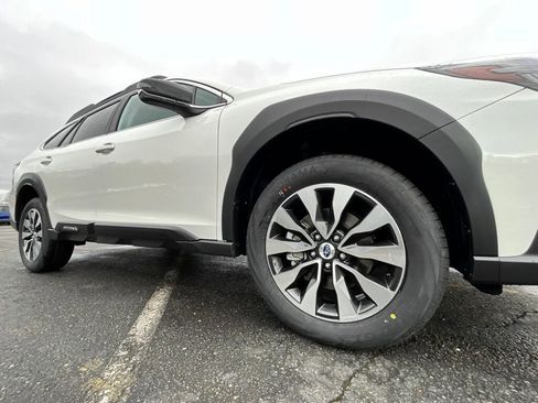 New 2025 Subaru Outback Limited image 10