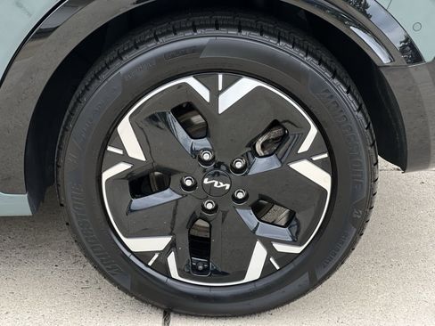 Used 2023 Kia Niro Wave w/ Wave Preserve Package FWD image 17