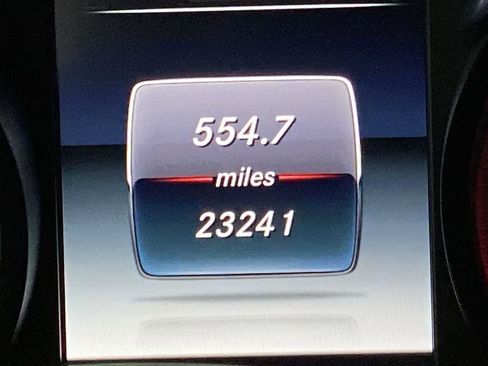 Used 2018 Mercedes-Benz GLC 300 4MATIC image 18