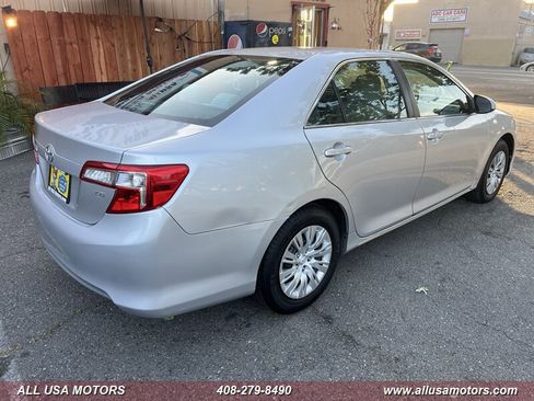 Used 2014 Toyota Camry LE FWD image 7