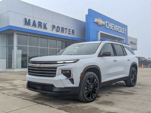 New 2026 Chevrolet Traverse LT w/ LPO, Floor Liner Package image 1