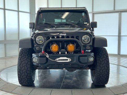 Used 2015 Jeep Wrangler Unlimited Rubicon AWD/4WD image 2