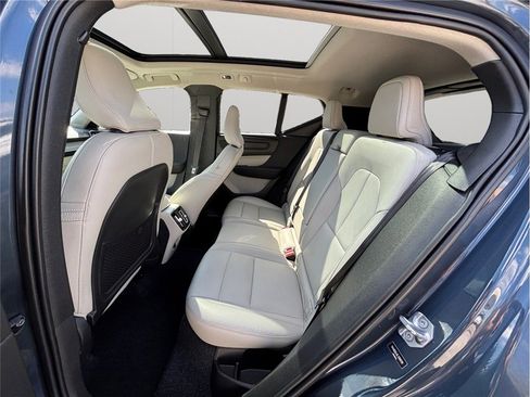 Used 2020 Volvo XC40 T5 Inscription w/ Protection Package image 37