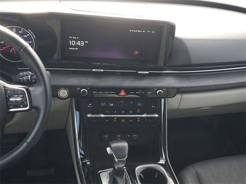Certified 2023 Kia Carnival EX image 15