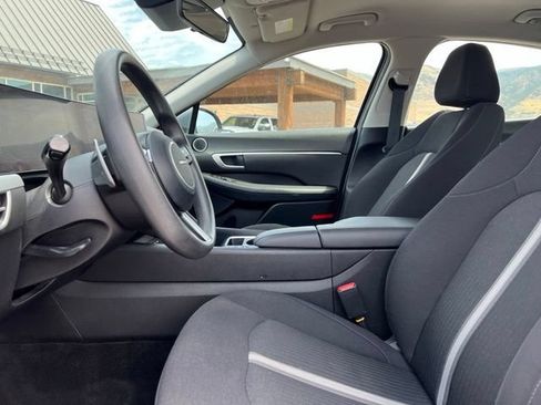 Used 2025 Hyundai Sonata SEL FWD image 15