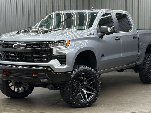 Used 2026 Chevrolet Silverado 1500 LT Trail Boss w/ LT Trail Boss Premium Package AWD/4WD image 1