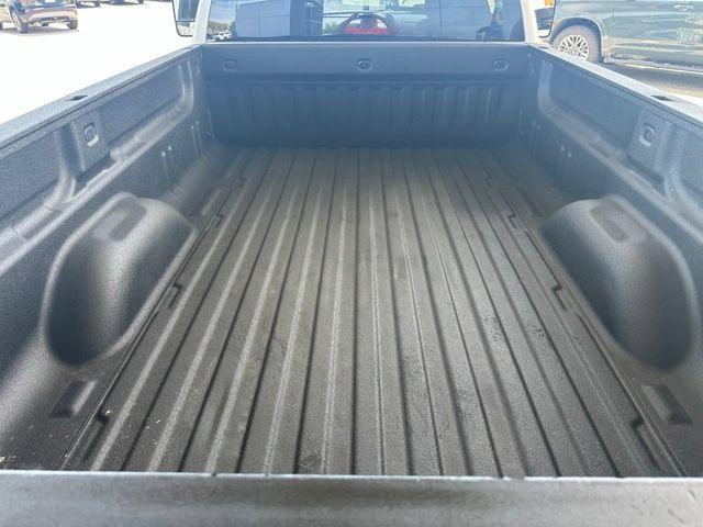 Used 2010 Chevrolet Silverado 3500 LT w/ Interior Plus Package AWD/4WD image 13
