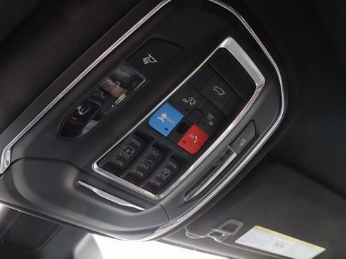 New 2025 Jeep Grand Cherokee L Limited AWD/4WD image 39
