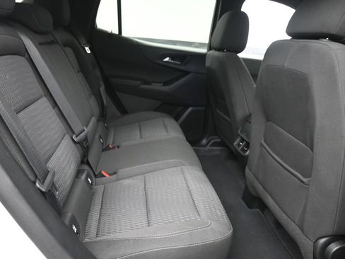 Used 2025 Chevrolet Equinox LT AWD/4WD image 10