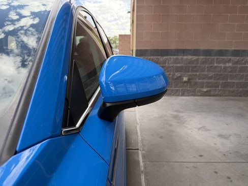 Used 2022 Volkswagen Taos SE w/ Panoramic Sunroof Package image 12