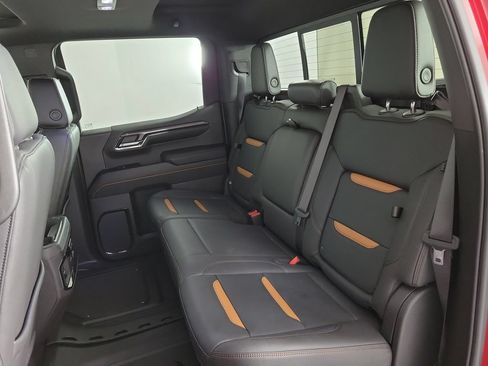 Used 2024 GMC Sierra 1500 AT4 w/ Technology Package AWD/4WD image 9