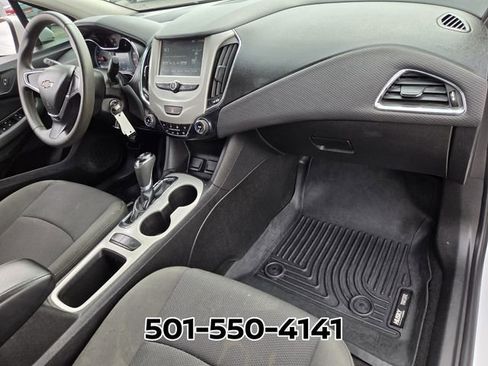 Used 2017 Chevrolet Cruze LS image 15