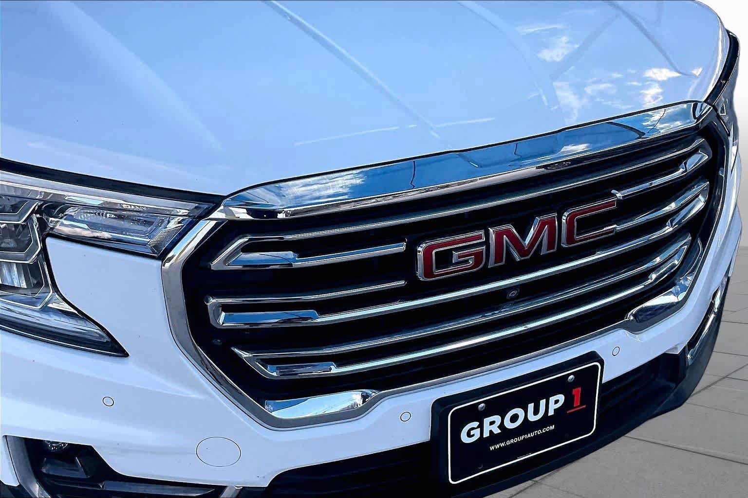 Used 2022 GMC Terrain SLT w/ Tech Package FWD image 32