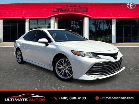 Used 2019 Toyota Camry XLE w/ Carpet Mat Package FWD image 1