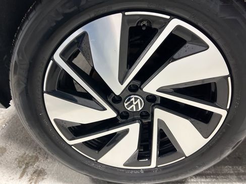 Used 2024 Volkswagen Atlas SE image 41