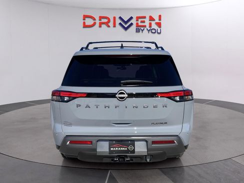 New 2026 Nissan Pathfinder Platinum image 4