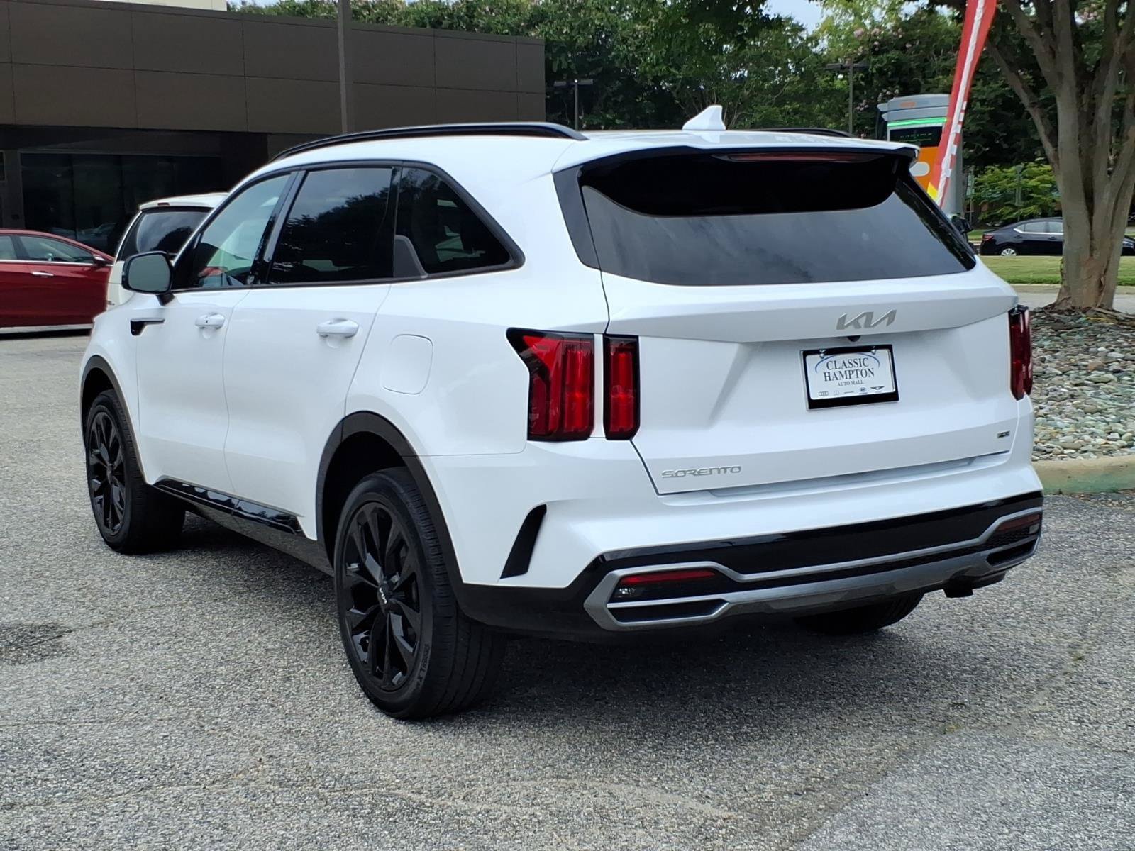 Used 2023 Kia Sorento SX AWD/4WD image 10