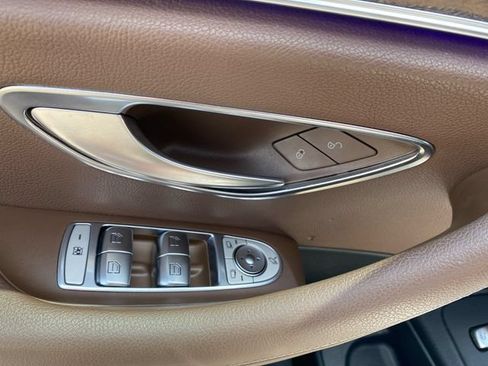 Used 2018 Mercedes-Benz E 300 image 17