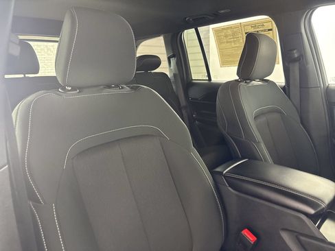 Used 2025 Jeep Grand Cherokee Laredo X w/ Luxury Tech Group I AWD/4WD image 28