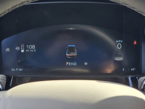 Used 2025 Lincoln Corsair AWD w/ Equipment Group 101A image 30