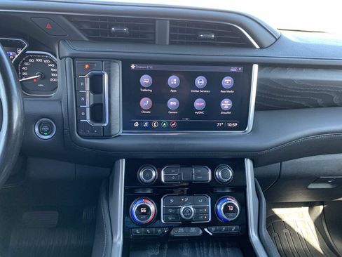 Used 2021 GMC Yukon Denali w/ Denali Ultimate Package AWD/4WD image 29