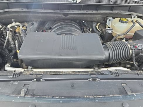 Used 2021 Chevrolet Suburban High Country w/ Premium Package RWD image 33