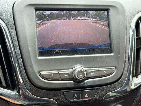 Used 2024 Chevrolet Equinox RS AWD/4WD image 12