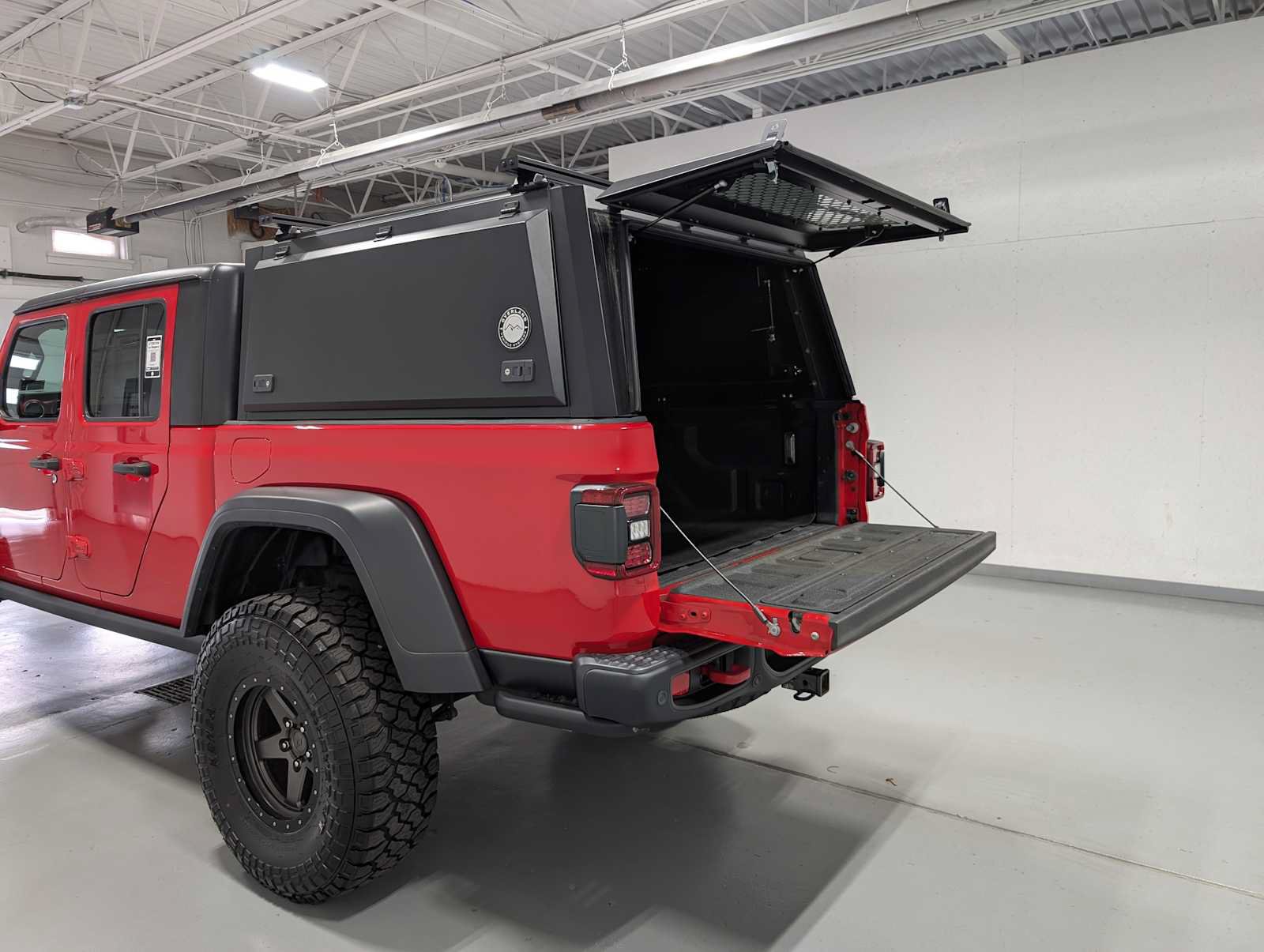 Used 2020 Jeep Gladiator Rubicon AWD/4WD image 44