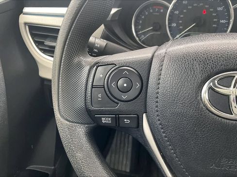 Used 2014 Toyota Corolla LE FWD image 23