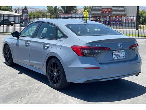 Used 2024 Honda Civic Sport image 3