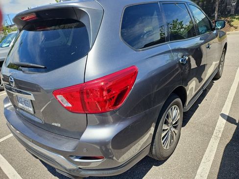 Used 2020 Nissan Pathfinder S AWD/4WD image 3