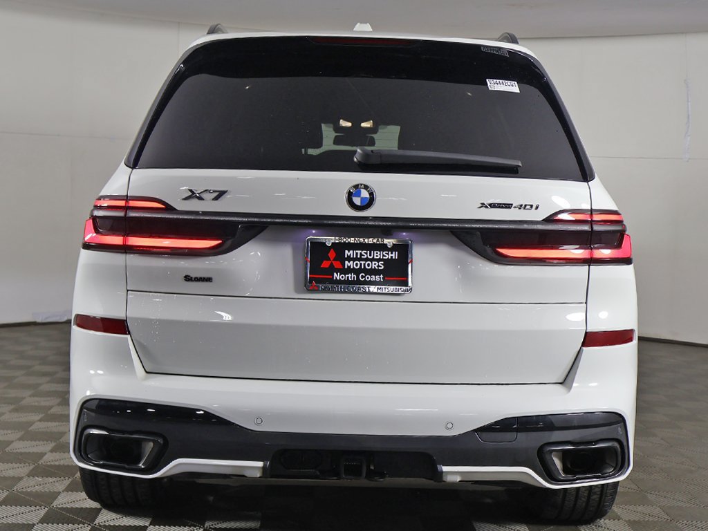 Used 2024 BMW X7 xDrive40i w/ M Sport Package AWD/4WD image 15