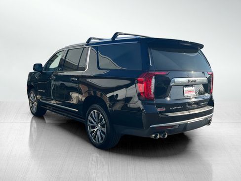 Used 2021 GMC Yukon XL Denali w/ Denali Premium Package image 6