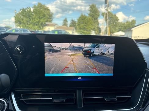 Used 2025 Chevrolet Trax RS image 33