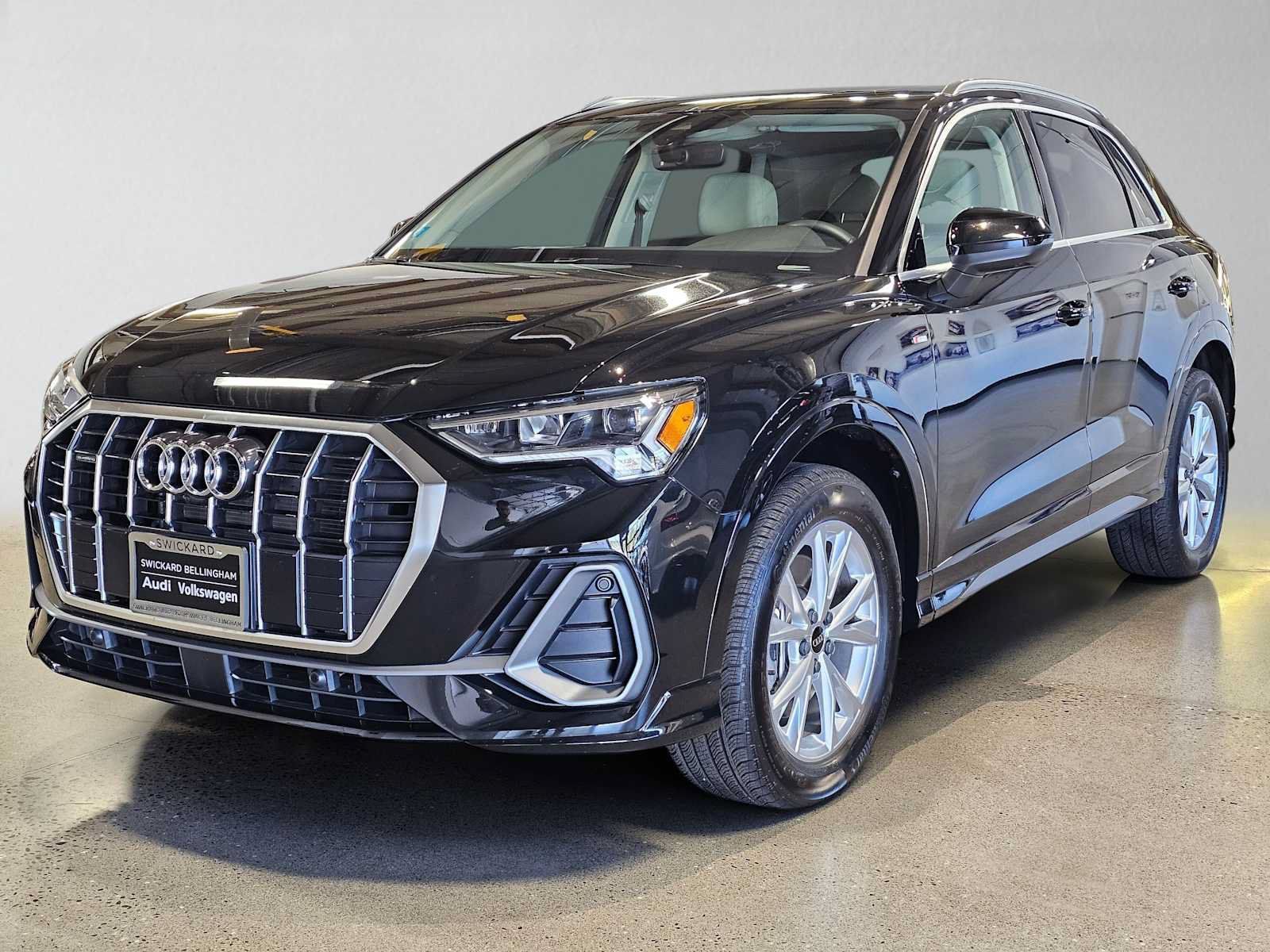 Used 2025 Audi Q3 2.0T Premium Plus w/ Premium Plus Package AWD/4WD image 7