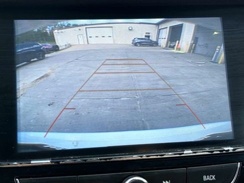 Used 2020 Buick Encore Preferred FWD image 27