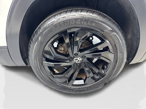Used 2023 Volkswagen Atlas SE w/ Black Wheel Package FWD image 90
