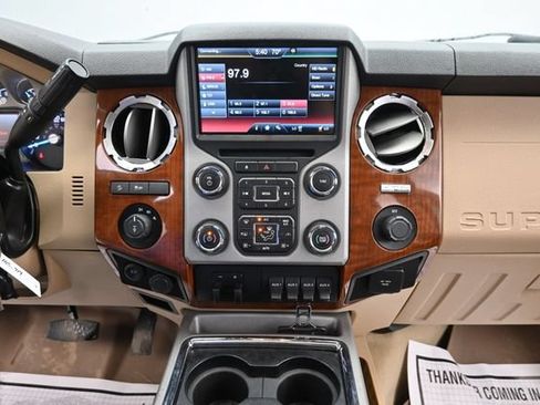 Used 2015 Ford F250 King Ranch w/ FX4 Off-Road Package AWD/4WD image 19