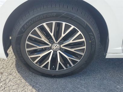 Used 2021 Volkswagen Jetta SE w/ SE Cold Weather Package