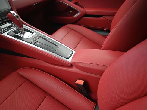 Certified 2025 Porsche 718 Cayman RWD image 19