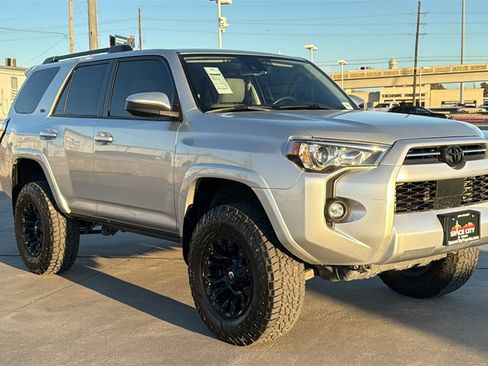 Used 2022 Toyota 4Runner SR5 image 2