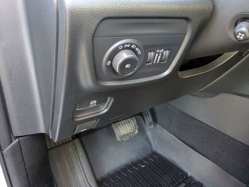 Used 2024 Jeep Grand Cherokee Overland w/ Luxury Tech Group IV image 23