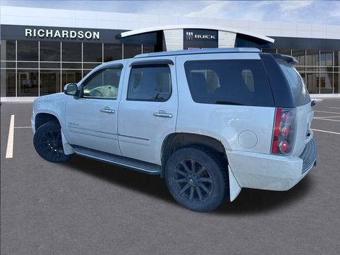 Used 2011 GMC Yukon Denali image 7