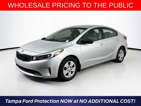 Used 2017 Kia Forte LX FWD image 1